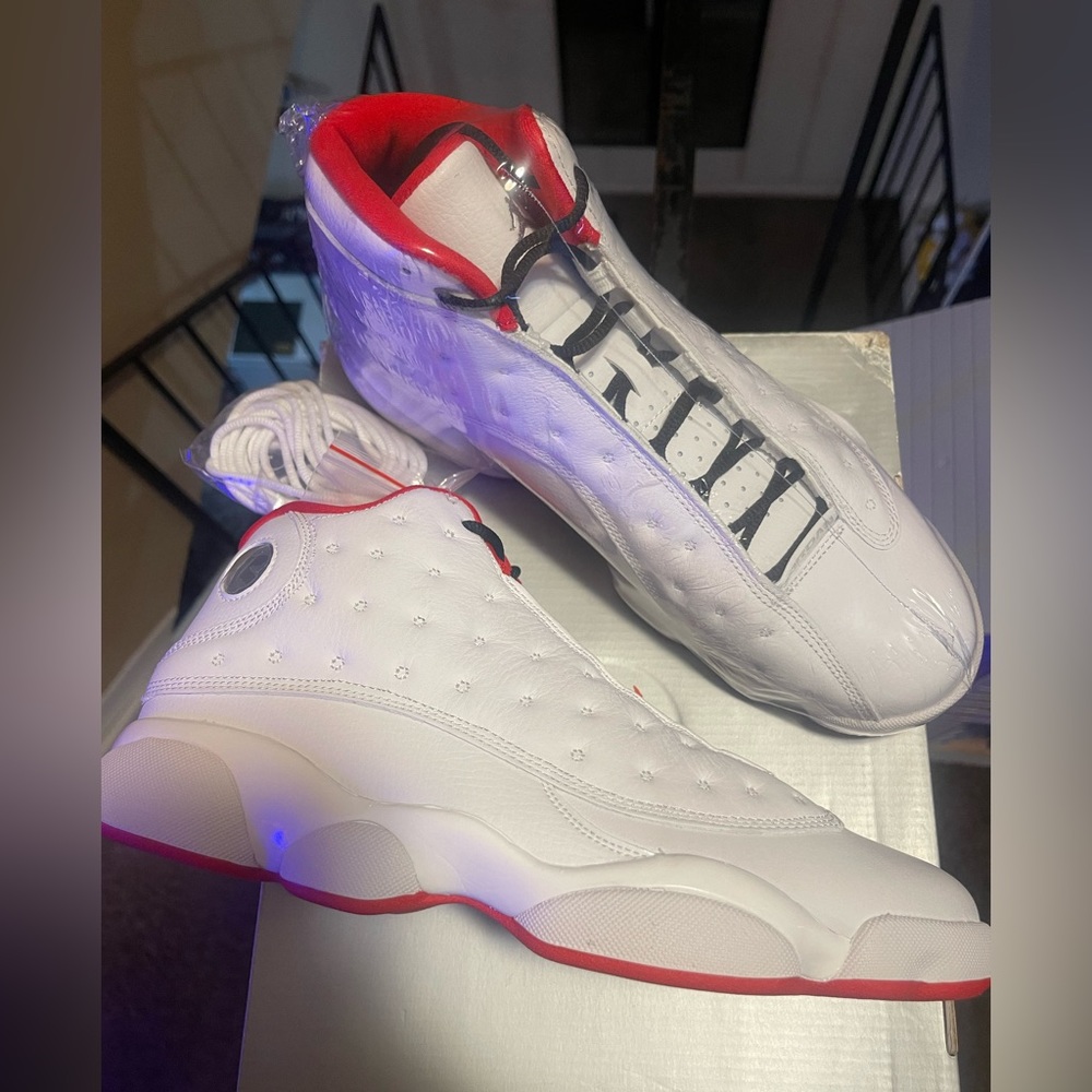 Men’s Jordan - Picture 4 of 6